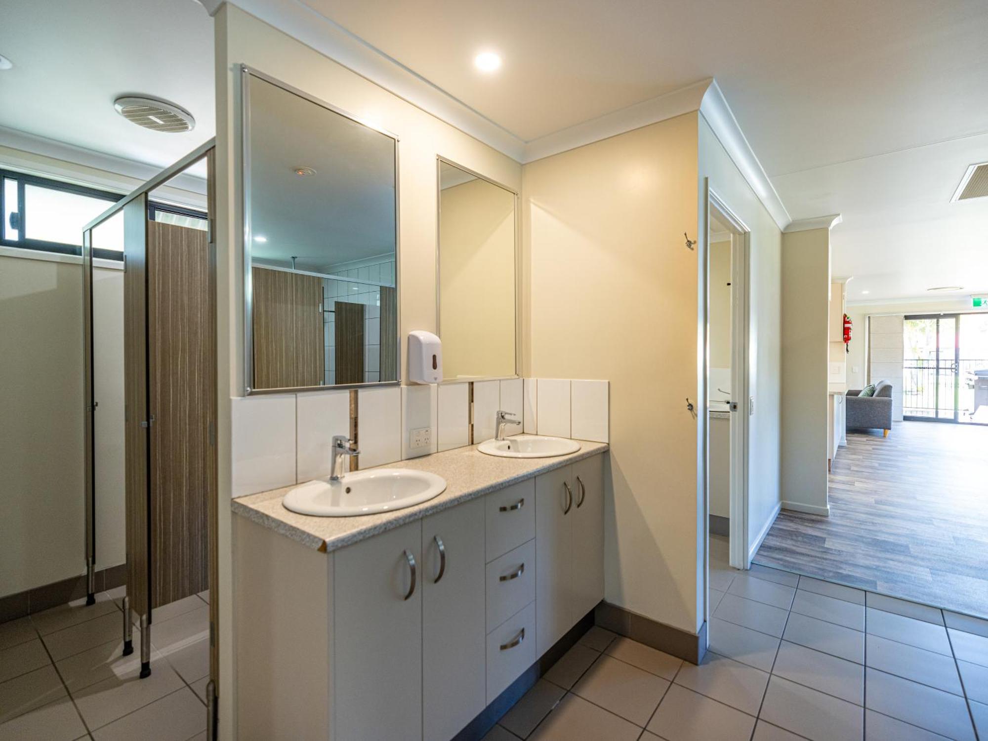 Nrma Capricorn Yeppoon Holiday Park Kinka Beach Exterior photo